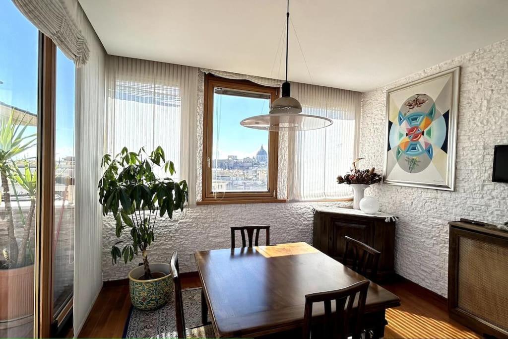 Penthouse With Terrace - Vatican Museums, Saint Peter's Apartment Rom