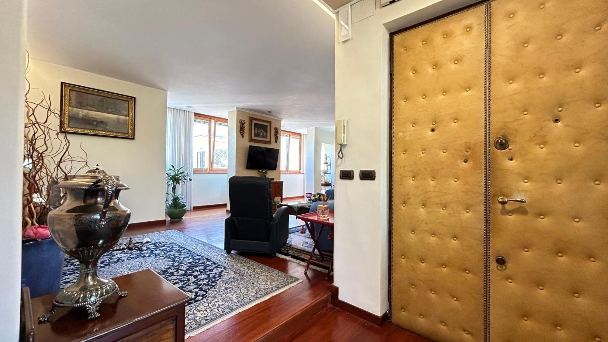 Penthouse With Terrace - Vatican Museums, Saint Peter's Apartment Rom